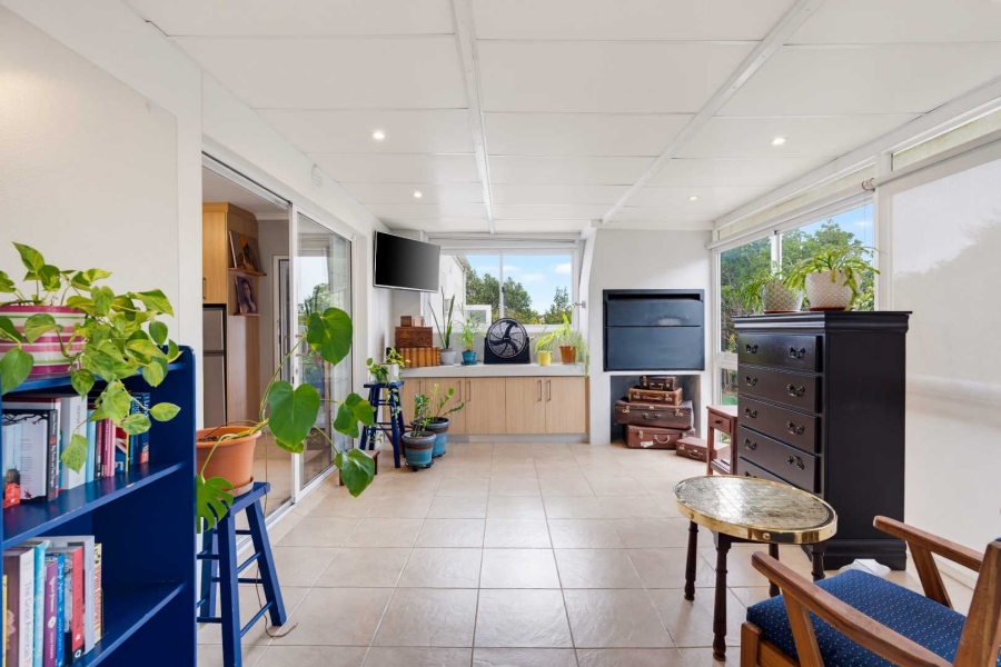 4 Bedroom Property for Sale in Sunningdale Western Cape